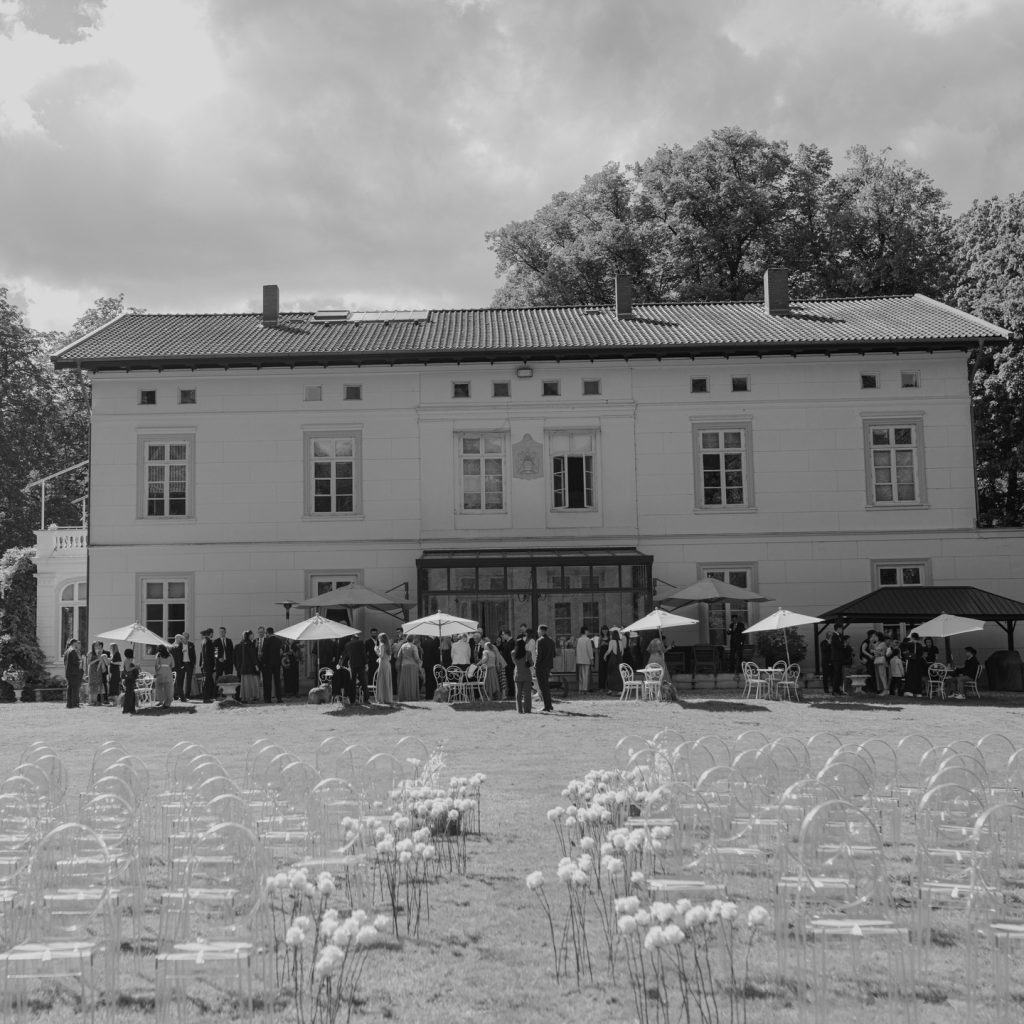 Instagram post from studiowedded. This post is in position 6.