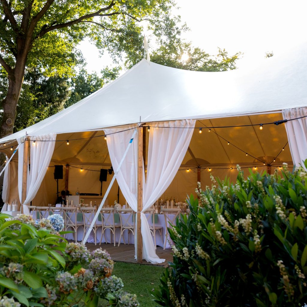 Instagram post from studiowedded. This post is in position 1.